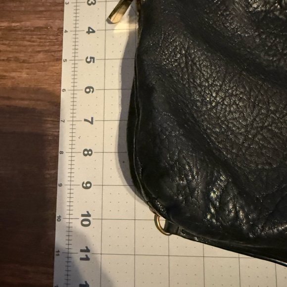 Vince Camuto Lizel Convertible Leather Black Textured Shoulder/Crossbody Bag - Picture 15 of 16